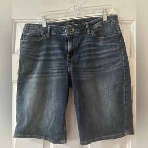 Lucky Brand Jeans Bermuda Shorts Medium Wash. Size 12.